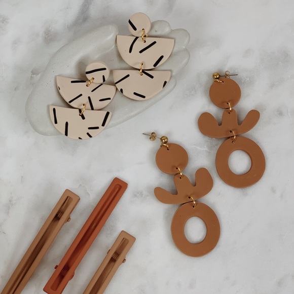 NWT Handmade Clay Dash Half Moon Earrings - Picture 2 of 2